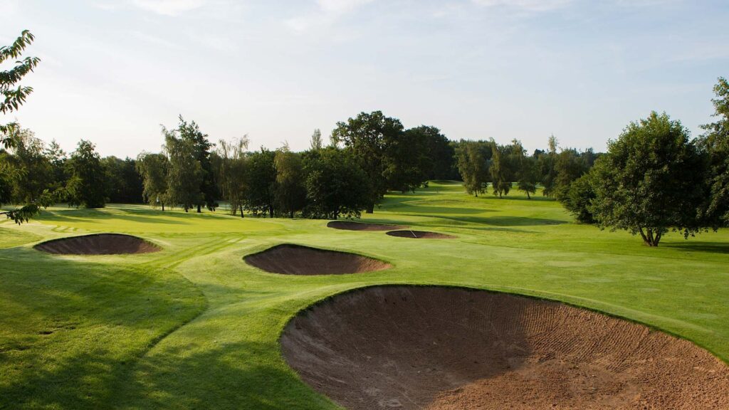 Clays Golf | Toptracer Driving Range in Wrexham